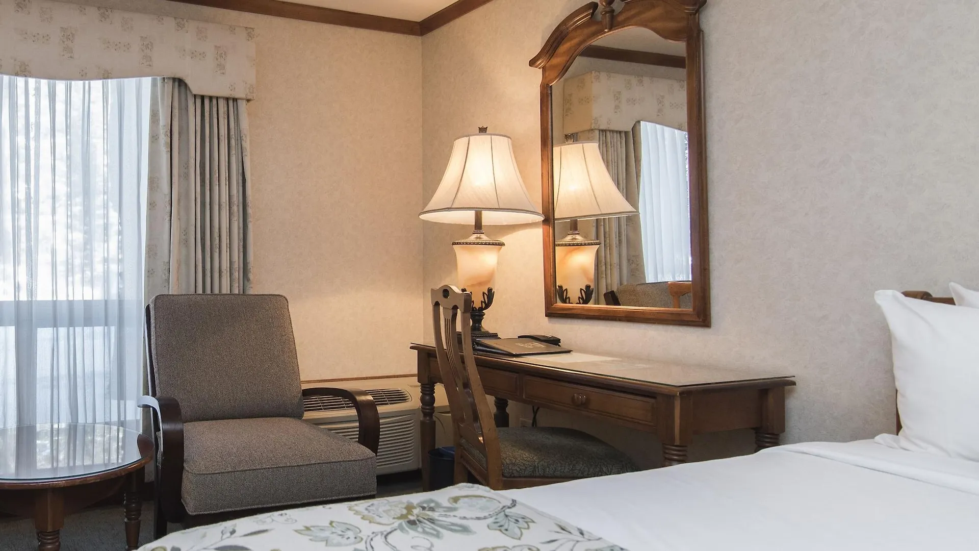 Charltons Banff Hotel